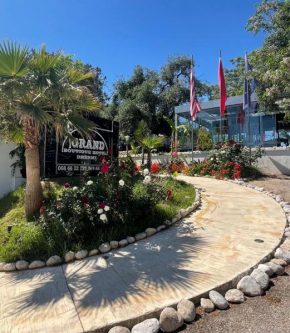 Grand Boutique Hotel, Dhërmi